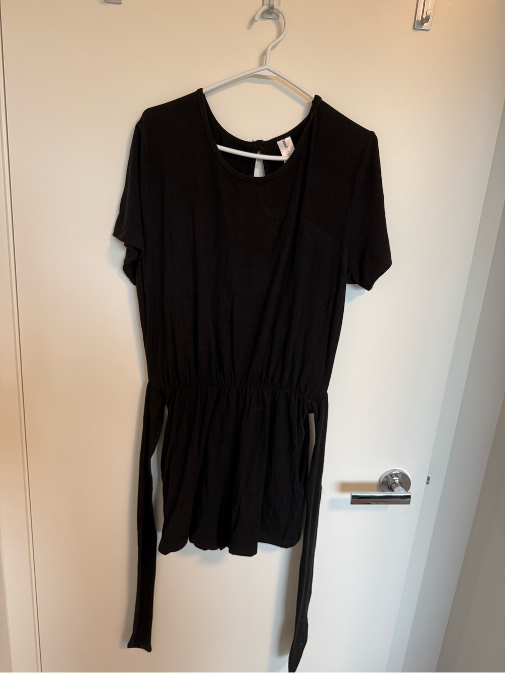 Smash + Tess Black Short Romper Keyhole Back Tie Waist Size M